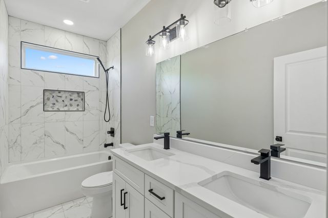 2109C W Summitt Ave, Nashville, TN 37218