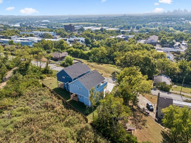 2109C W Summitt Ave, Nashville, TN 37218