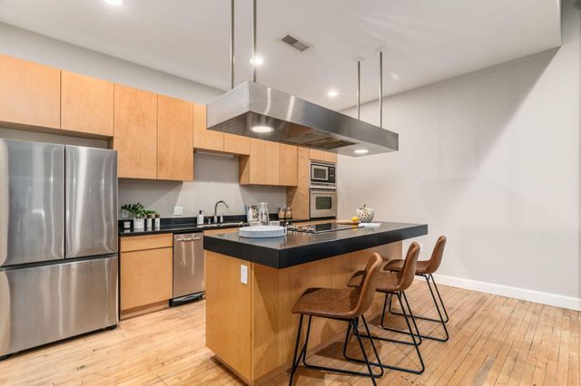 106 N High Street, 302, Columbus, OH 43215