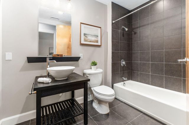 106 N High Street, 302, Columbus, OH 43215