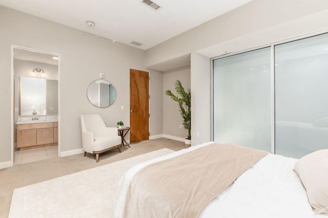 106 N High Street, 302, Columbus, OH 43215