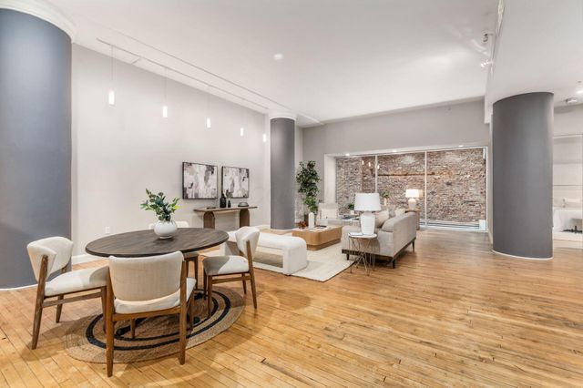 106 N High Street, 302, Columbus, OH 43215