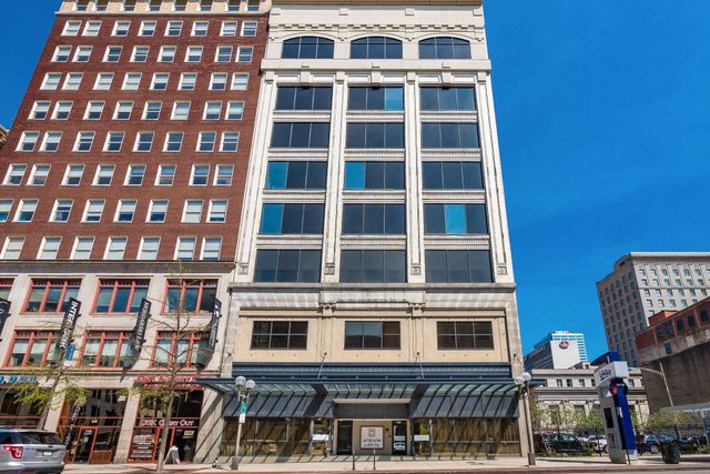 106 N High Street, 302, Columbus, OH 43215