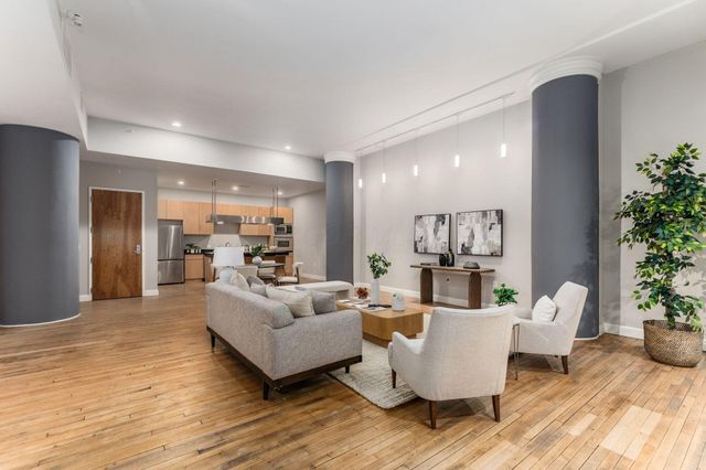 106 N High Street, 302, Columbus, OH 43215