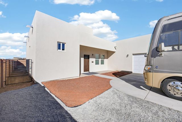 975 Night Sky Avenue NE, Rio Rancho, NM 87144