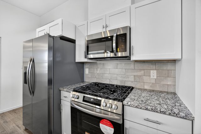 975 Night Sky Avenue NE, Rio Rancho, NM 87144