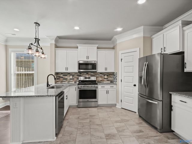 902 Park Place, Athens, AL 35611