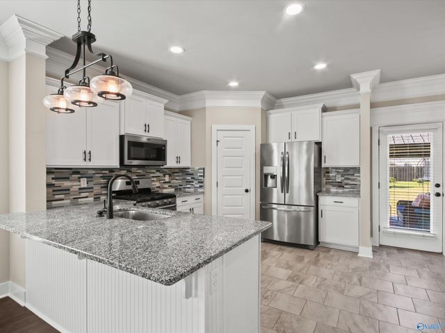 902 Park Place, Athens, AL 35611