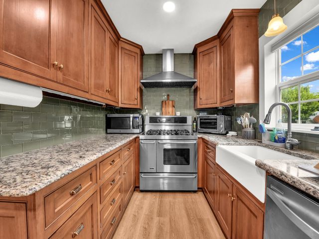 3921 Bryce Avenue, Fort Worth, TX 76107