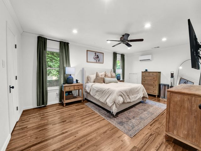 3921 Bryce Avenue, Fort Worth, TX 76107