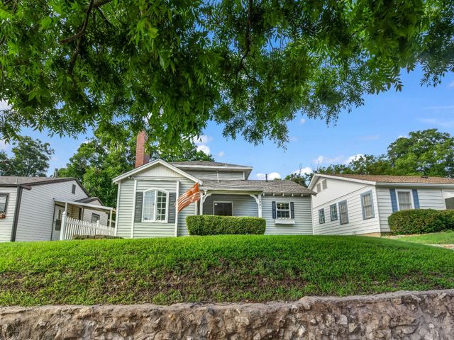3921 Bryce Avenue, Fort Worth, TX 76107
