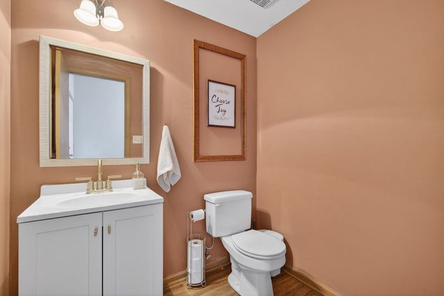 6923 Clearwater Drive CM04-2, Plainfield, IL 60586