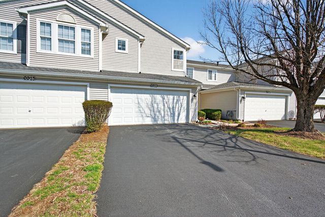 6923 Clearwater Drive CM04-2, Plainfield, IL 60586