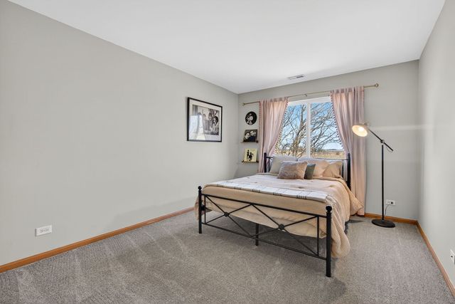 6923 Clearwater Drive CM04-2, Plainfield, IL 60586