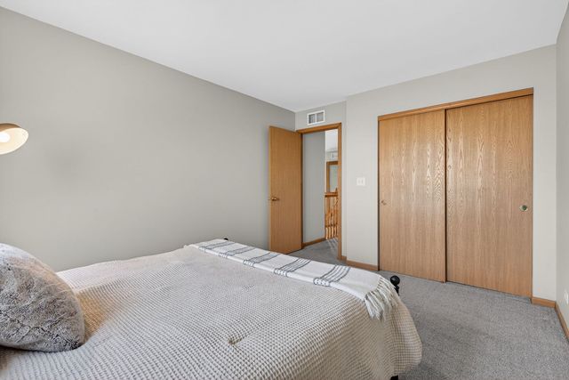 6923 Clearwater Drive CM04-2, Plainfield, IL 60586