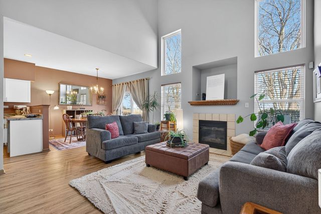 6923 Clearwater Drive CM04-2, Plainfield, IL 60586