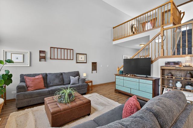 6923 Clearwater Drive CM04-2, Plainfield, IL 60586