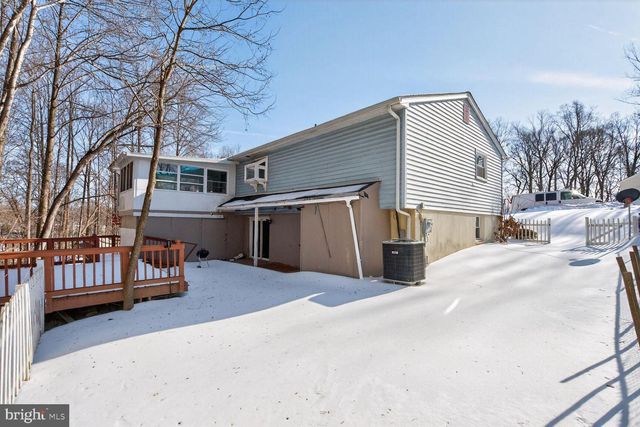 4854 LANGER LN, Woodbridge, VA 22193