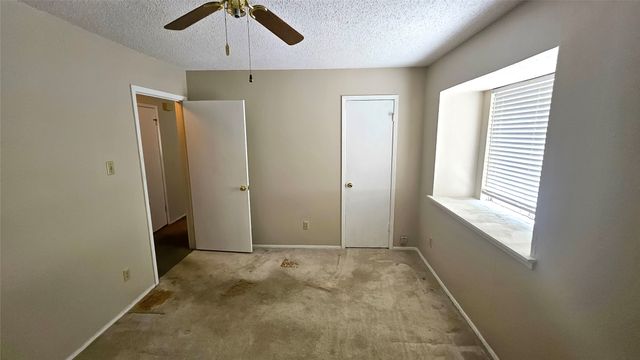 18 E Townhouse Lane 31, Grand Prairie, TX 75052