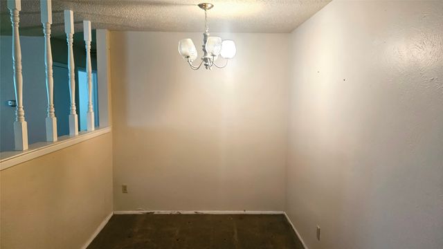 18 E Townhouse Lane 31, Grand Prairie, TX 75052