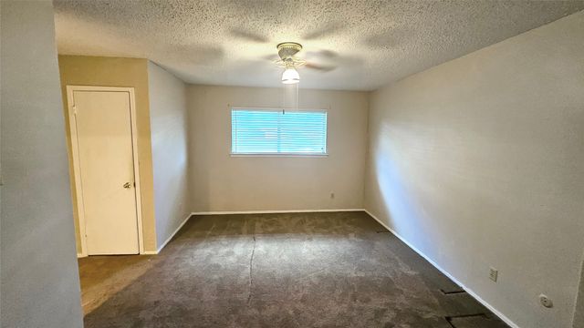 18 E Townhouse Lane 31, Grand Prairie, TX 75052