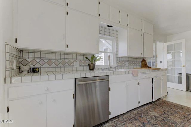 2330 Yosemite Drive, Eagle Rock, CA 90041