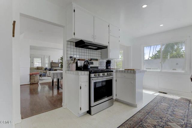 2330 Yosemite Drive, Eagle Rock, CA 90041