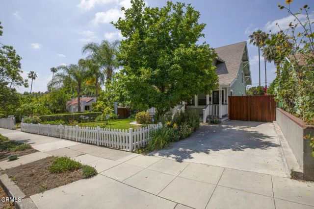 2330 Yosemite Drive, Eagle Rock, CA 90041