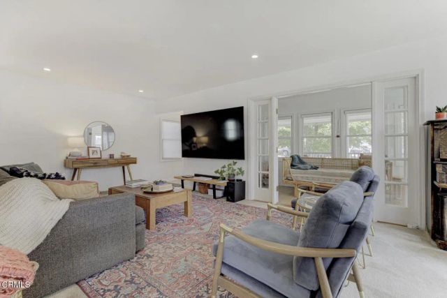 2330 Yosemite Drive, Eagle Rock, CA 90041