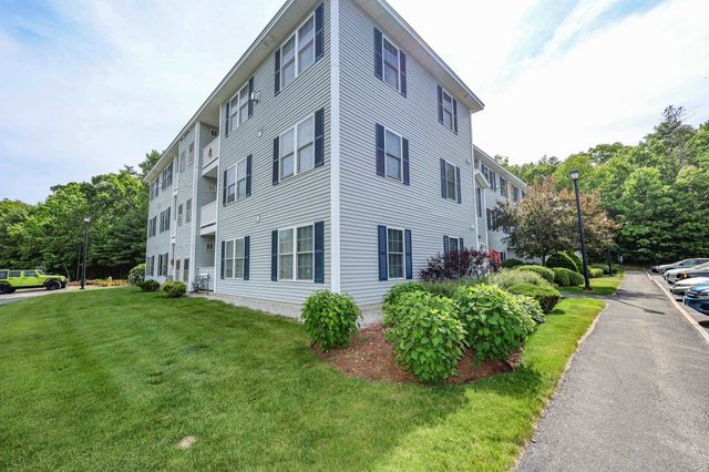4 Crestview Cir Unit 119, Londonderry, NH 03053