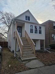 8549 S Kingston Avenue, Chicago, IL 60617
