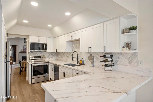 3415 N 36TH Street 4, Phoenix, AZ 85018