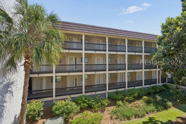 40 Folly Field Rd Apt B252, Hilton Head Island, SC 29928