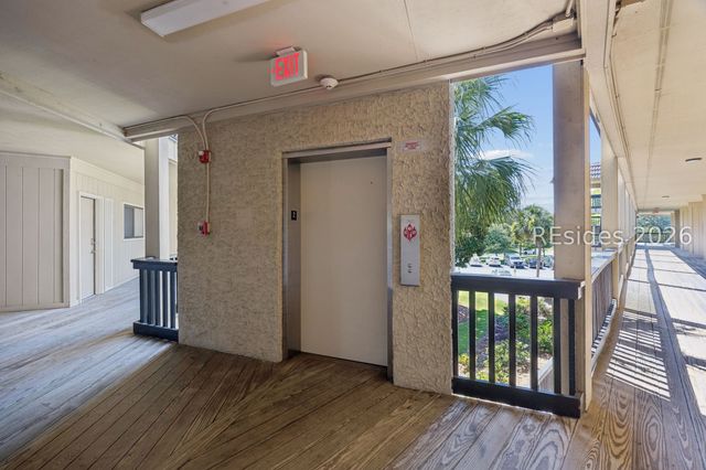 40 Folly Field Rd Apt B252, Hilton Head Island, SC 29928