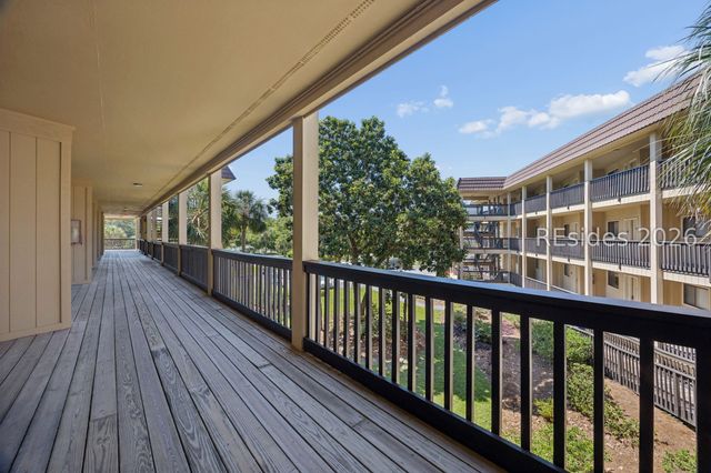 40 Folly Field Rd Apt B252, Hilton Head Island, SC 29928