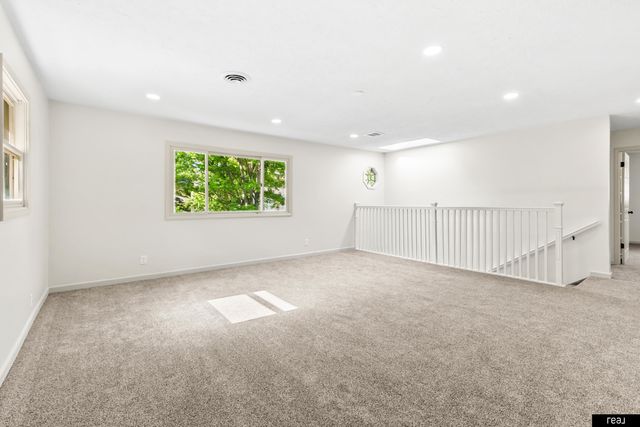 9144 Meredith Avenue, Omaha, NE 68134
