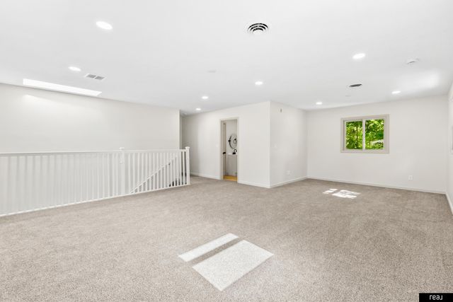 9144 Meredith Avenue, Omaha, NE 68134