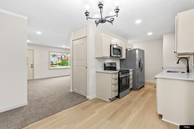 9144 Meredith Avenue, Omaha, NE 68134