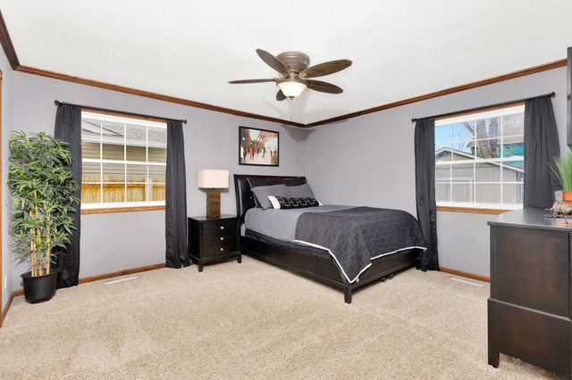 2526 S Glacier Dr, Wichita, KS 67215