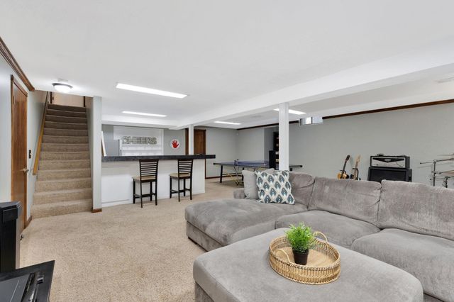 2526 S Glacier Dr, Wichita, KS 67215