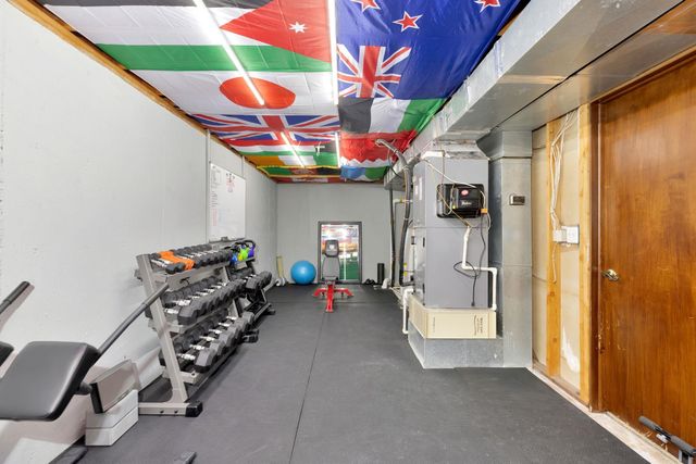 2526 S Glacier Dr, Wichita, KS 67215