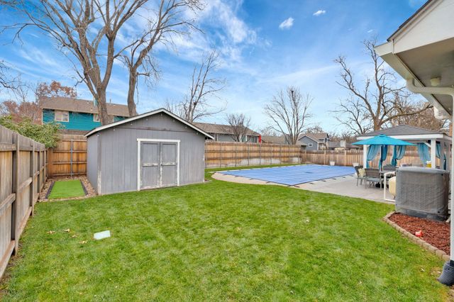 2526 S Glacier Dr, Wichita, KS 67215