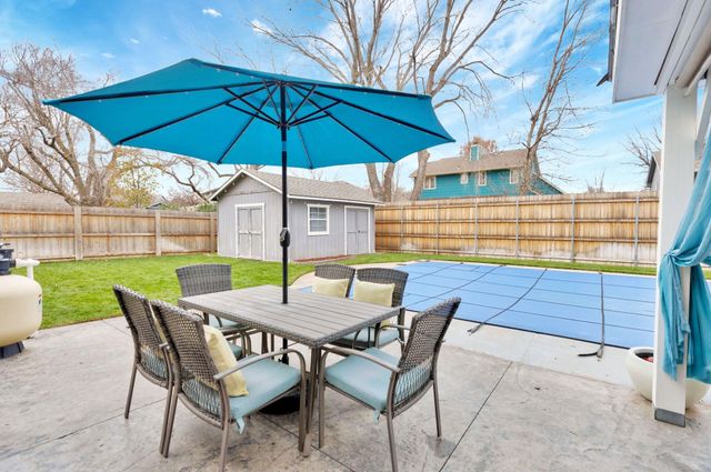 2526 S Glacier Dr, Wichita, KS 67215