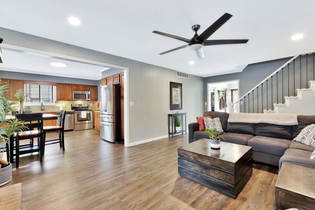 2526 S Glacier Dr, Wichita, KS 67215