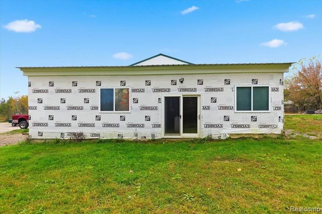 4718 Davison Road, Lapeer, MI 48446