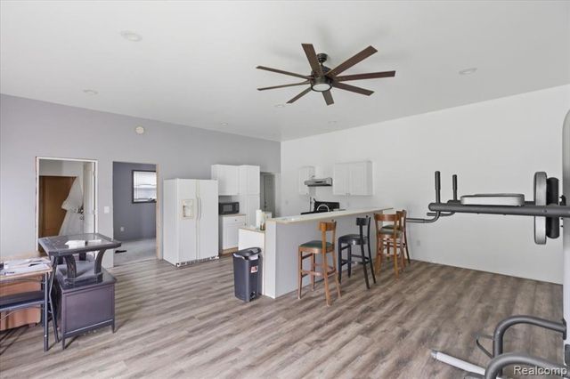 4718 Davison Road, Lapeer, MI 48446