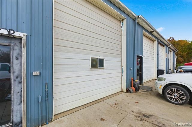 4718 Davison Road, Lapeer, MI 48446