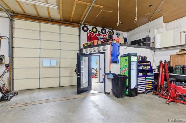 4718 Davison Road, Lapeer, MI 48446