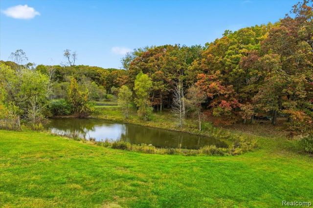 4718 Davison Road, Lapeer, MI 48446