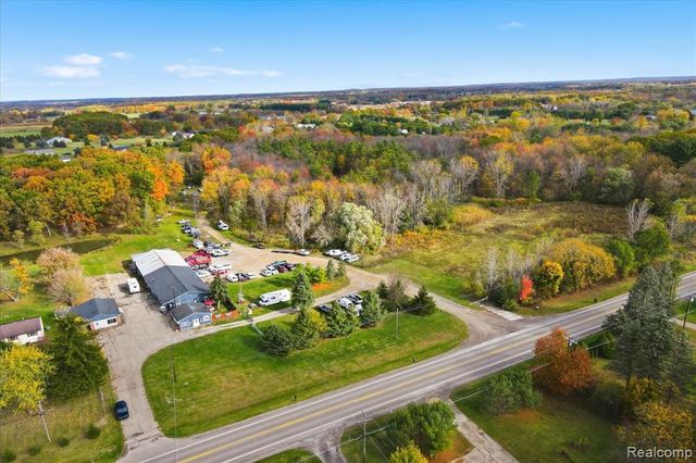 4718 Davison Road, Lapeer, MI 48446